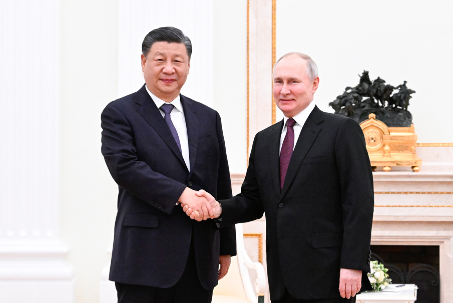   习近平会见俄罗斯总统普京  